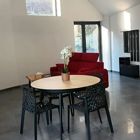 Le Loft בית נופש Barjac (Lozere)